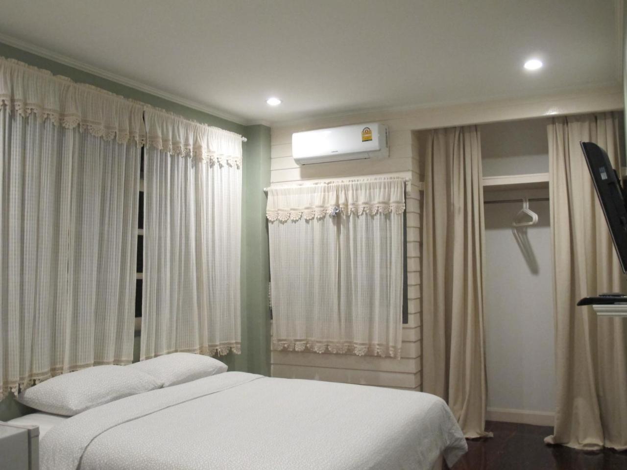 Ban Ing Yom Bed&Breakfast Sukhothai Esterno foto